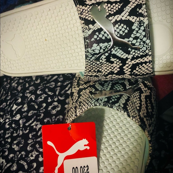 Woman’s puma sandal slides size 10new with tags $30 - Picture 2 of 4